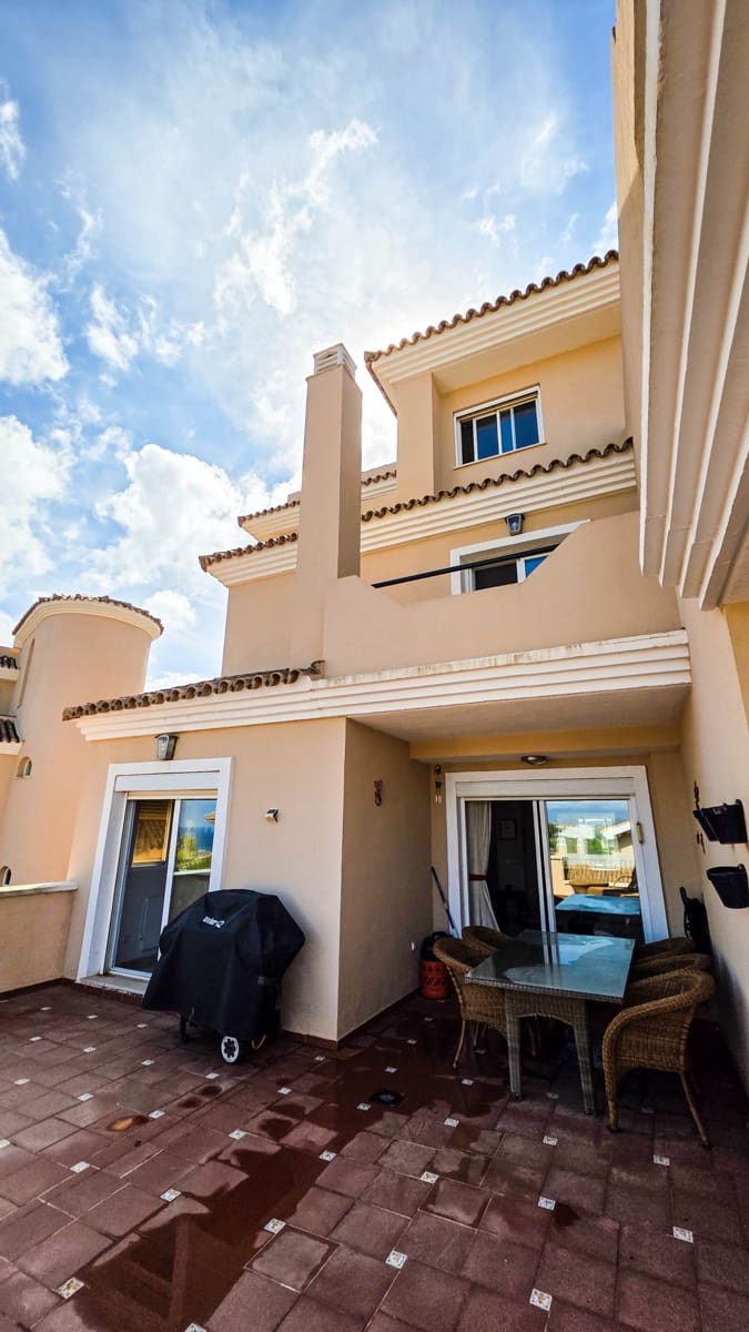 4 sypialnia Dom blizniak na sprzedaż w Manilva z basenem garażem - 525 000 € (Ref: 10158698)