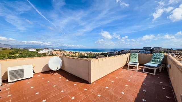 4 soveværelse Semi-Rækkehus til salg i La Duquesa / Puerto de la Duquesa, Manilva med swimmingpool garage - € 525.000 (Ref: 10158698)