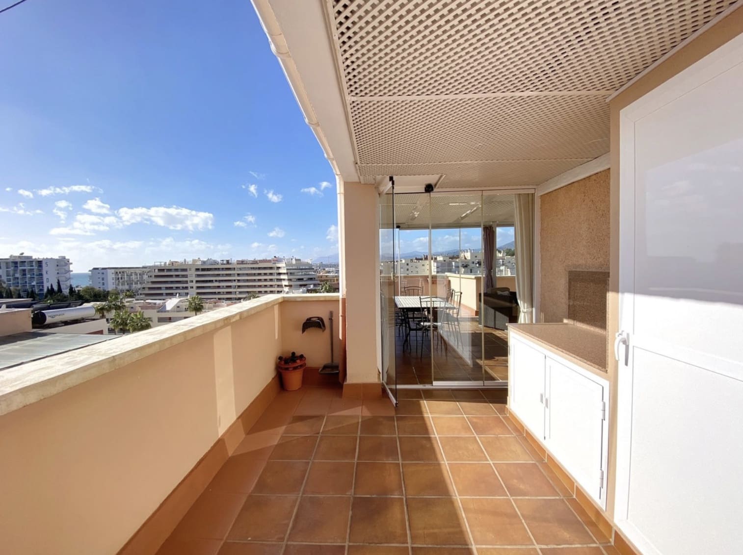 3 quarto Penthouse para venda em Marbella com garagem - 1 150 000 € (Ref: 10165441)