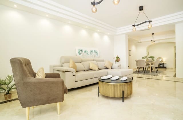 3 bedroom Apartment for sale in Marbella with pool garage - € 1,020,000 (Ref: 10165821)