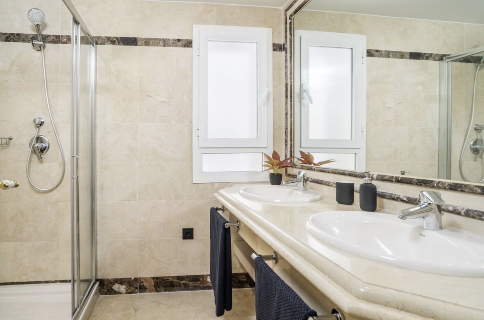3 chambre Appartement à vendre à Marbella avec piscine garage - 1 020 000 € (Ref: 10165821)