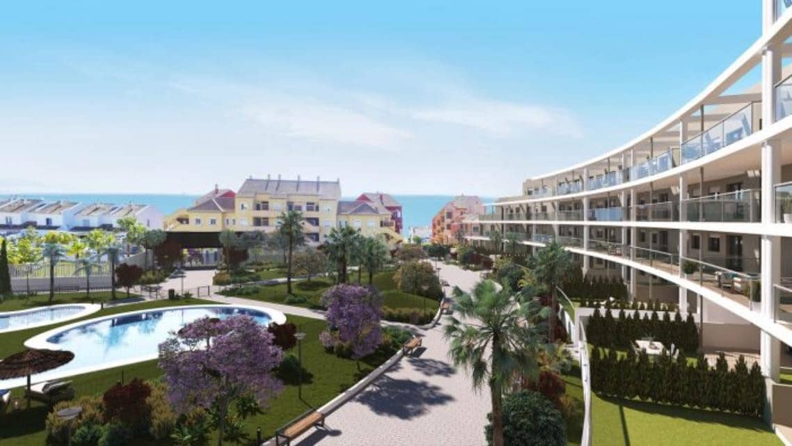 3 bedroom Apartment for sale in La Duquesa / Puerto de la Duquesa with pool garage - € 399,000 (Ref: 7455620)