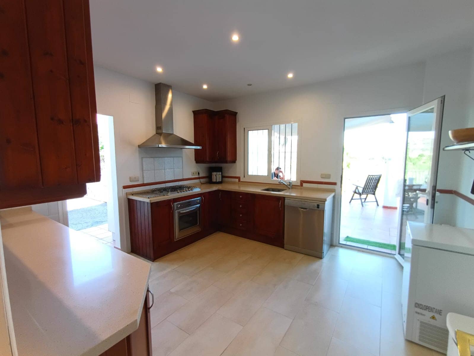 5 soveværelse Villa til salg i Sotogrande med swimmingpool garage - € 1.080.000 (Ref: 8094339)