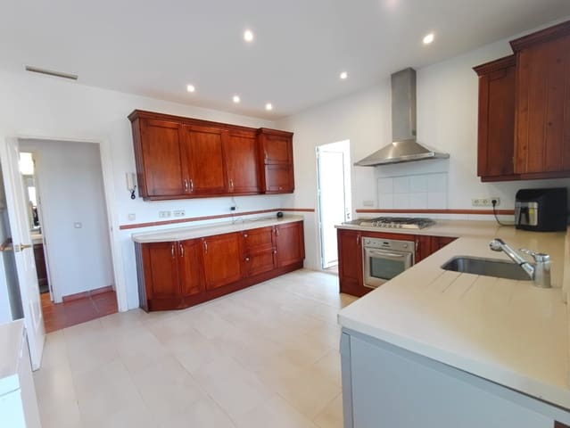 5 sypialnia Willa na sprzedaż w Sotogrande Alto, San Roque z basenem garażem - 1 080 000 € (Ref: 8094339)