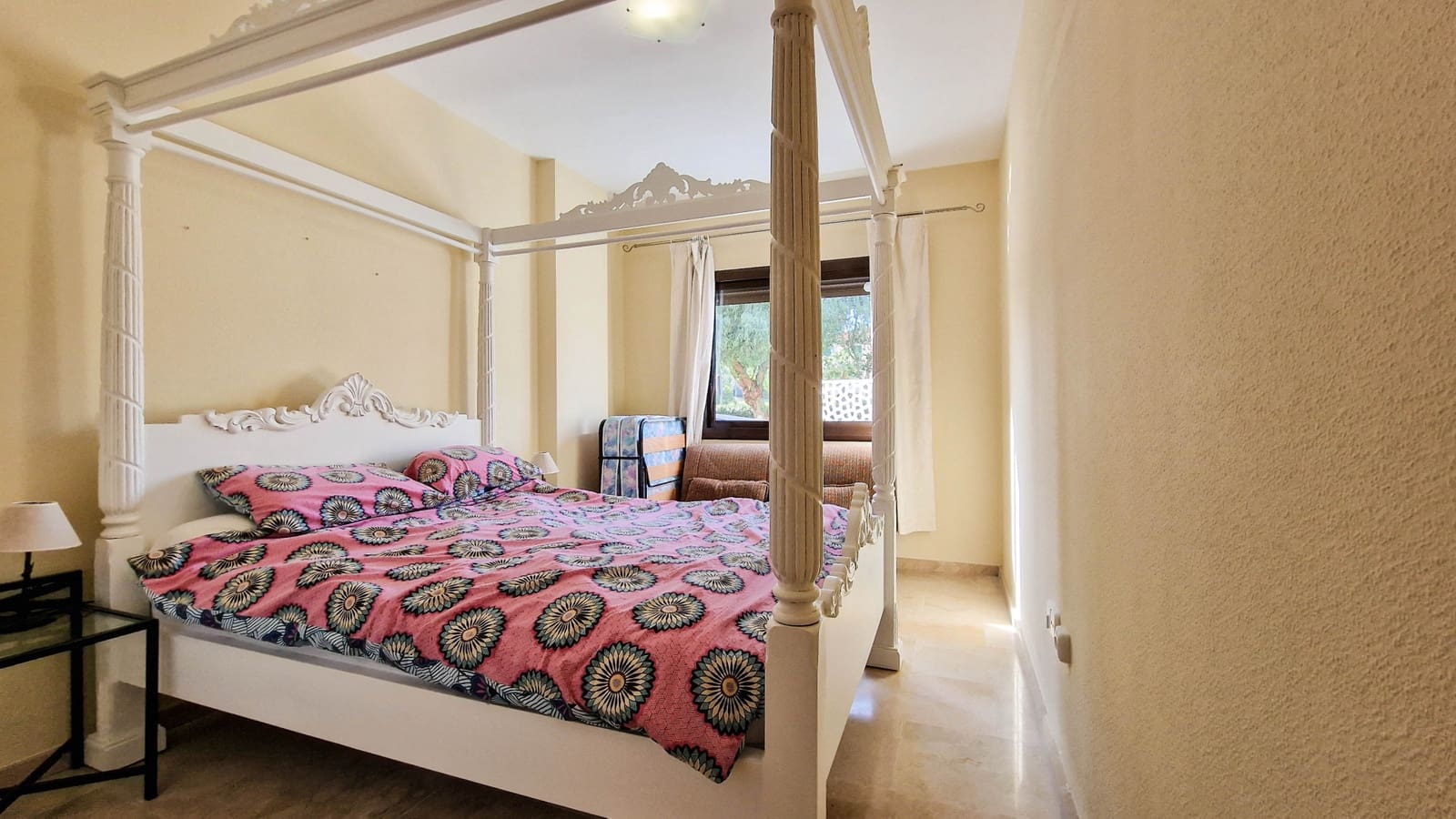 2 sovrum Lägenhet till salu i La Duquesa / Puerto de la Duquesa med pool garage - 295 000 € (Ref: 8176733)