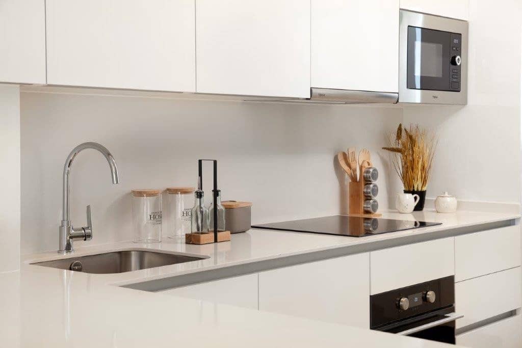 3 sypialnia Dom na sprzedaż w Manilva z basenem garażem - 547 000 € (Ref: 8182144)