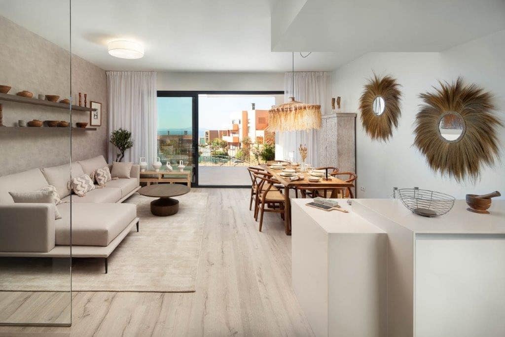 3 sypialnia Dom na sprzedaż w Manilva z basenem garażem - 547 000 € (Ref: 8182144)