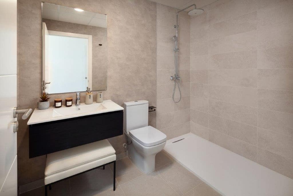 3 sypialnia Dom na sprzedaż w Manilva z basenem garażem - 547 000 € (Ref: 8182144)