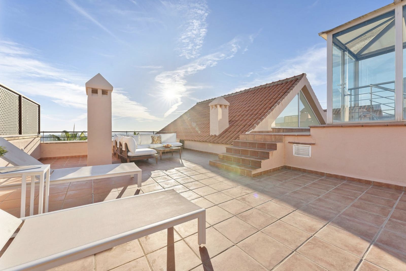 Ático de 3 habitaciones en Nueva Andalucia en venta con piscina garaje - 1.850.000 € (Ref: 8633853)