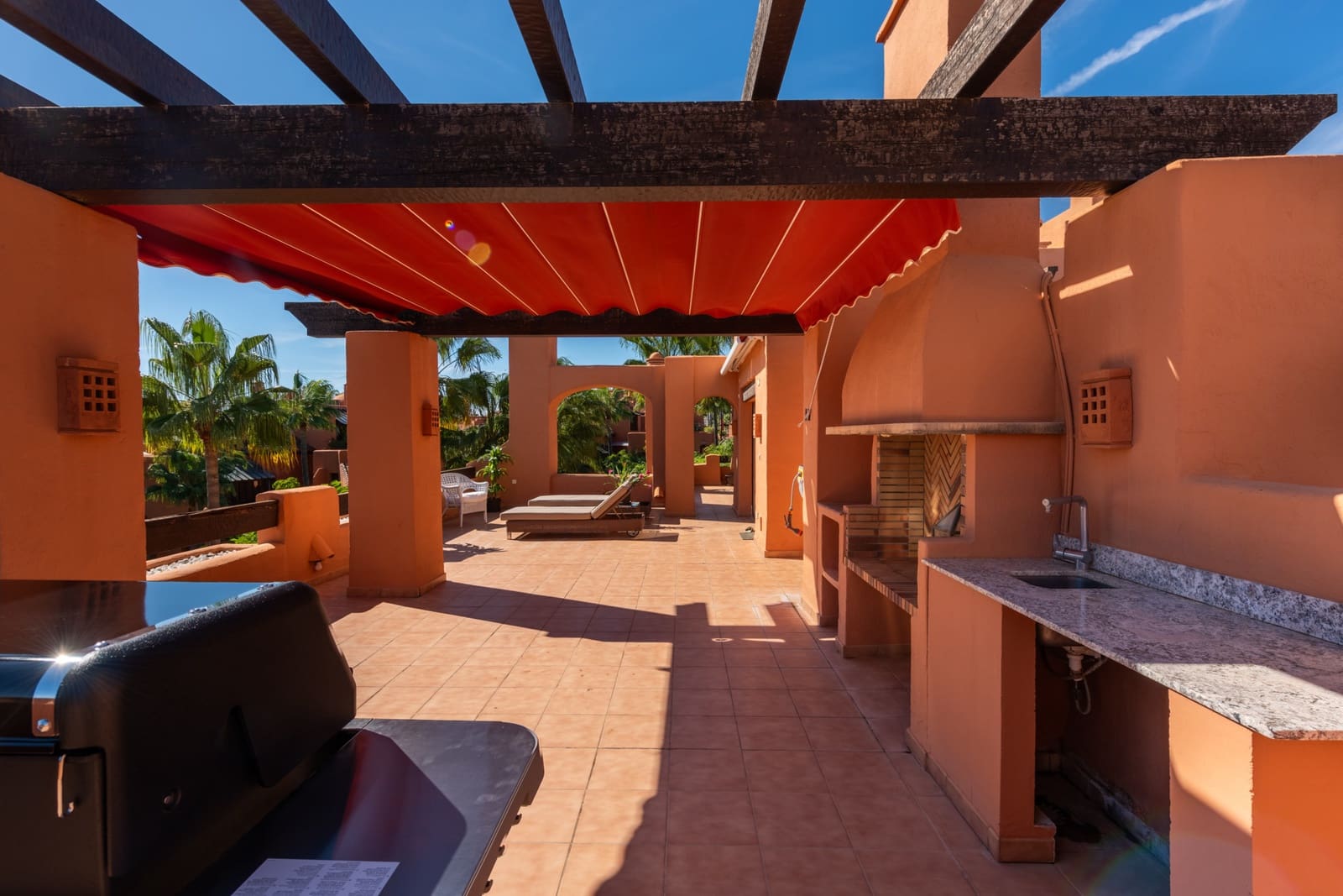 3 sovrum Takvåning till salu i Nueva Andalucia med pool garage - 1 895 000 € (Ref: 8633854)