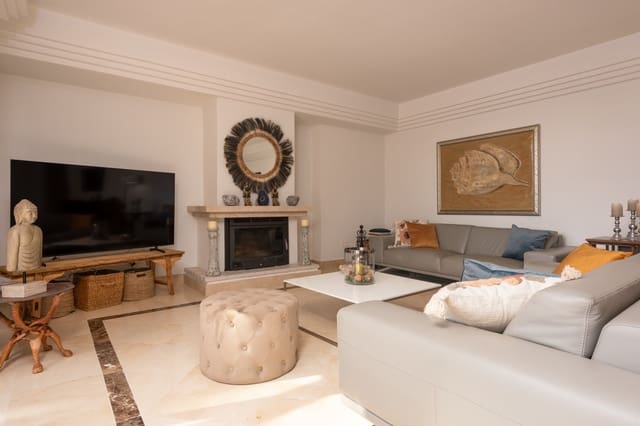 3 soveværelse Penthouse til salg i Nueva Andalucia, Marbella med swimmingpool garage - € 1.895.000 (Ref: 8633854)