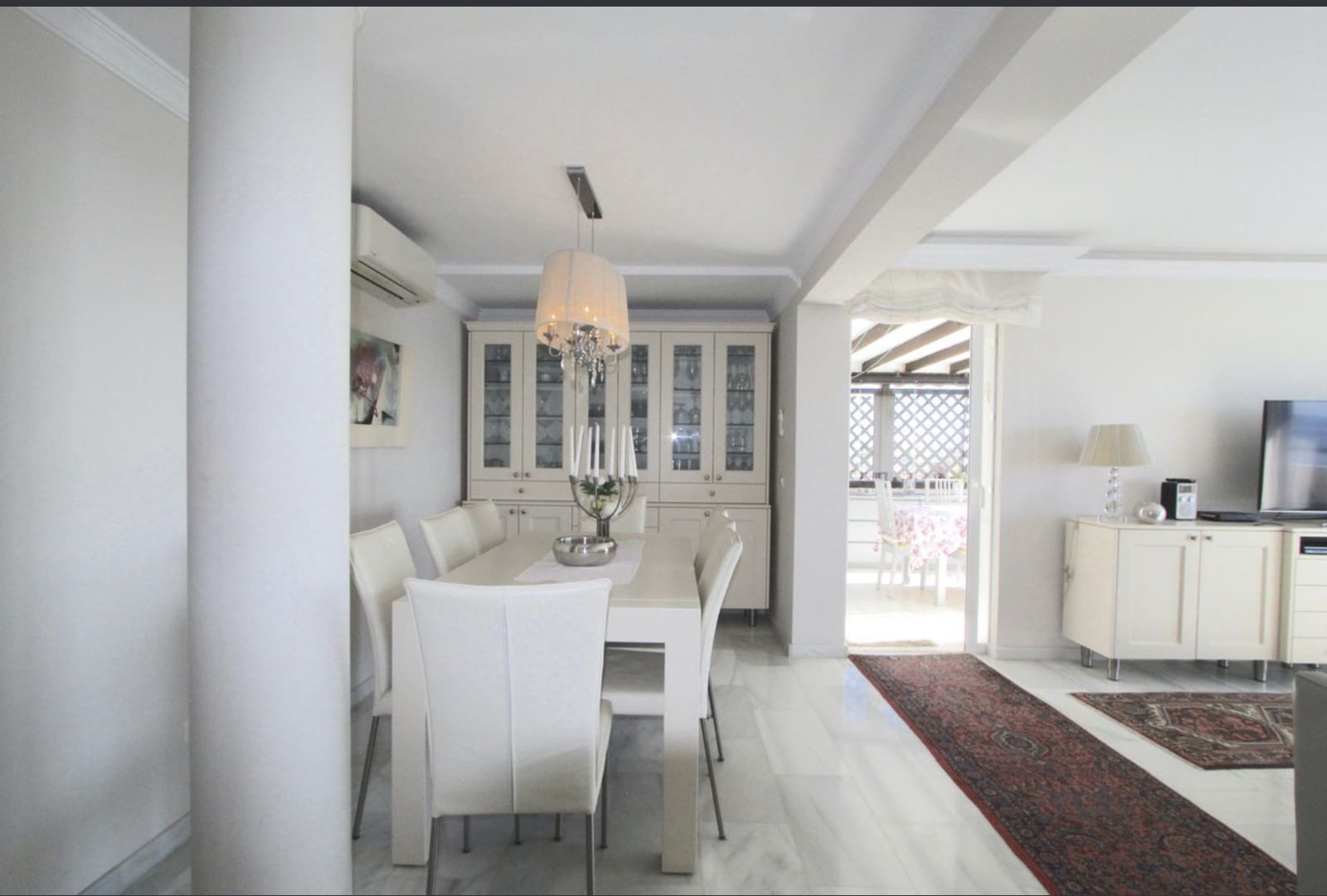 3 bedroom Apartment for sale in Marbella - € 1,200,000 (Ref: 8695653)