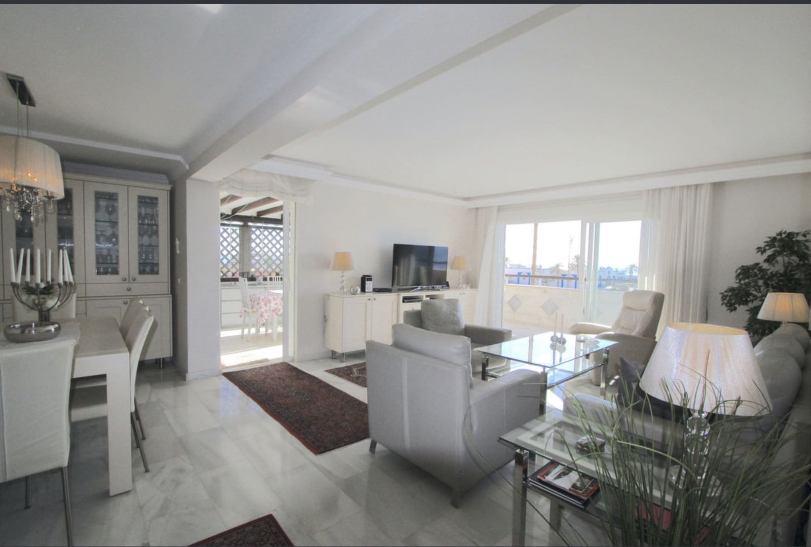 3 bedroom Apartment for sale in Marbella - € 1,200,000 (Ref: 8695653)