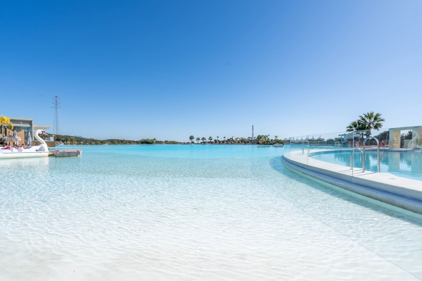 Apartamento de 3 habitaciones en Casares en venta con piscina garaje - 610.000 € (Ref: 8816521)