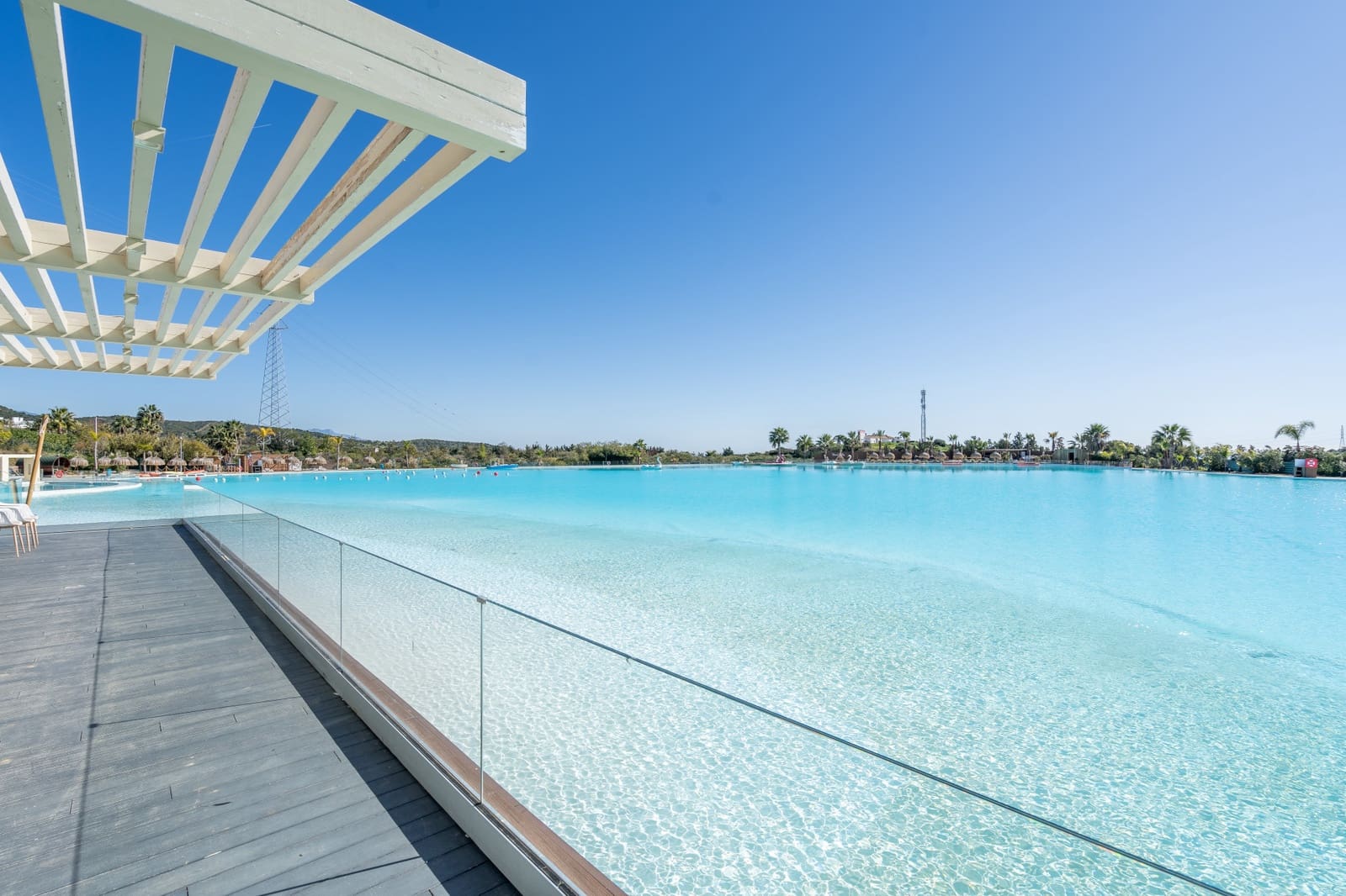 Apartamento de 3 habitaciones en Casares en venta con piscina garaje - 610.000 € (Ref: 8816521)