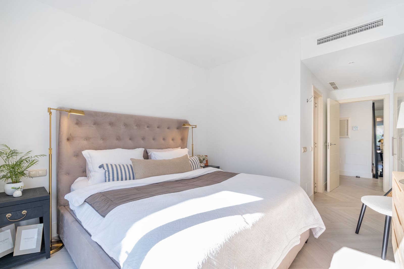 Apartamento de 3 habitaciones en Casares en venta con piscina garaje - 610.000 € (Ref: 8816521)