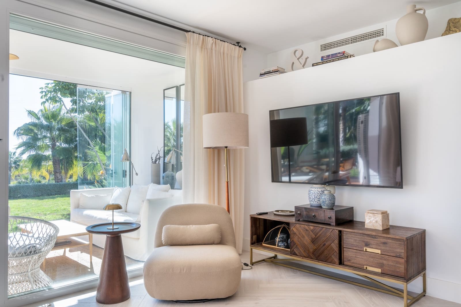 Apartamento de 3 habitaciones en Casares en venta con piscina garaje - 610.000 € (Ref: 8816521)