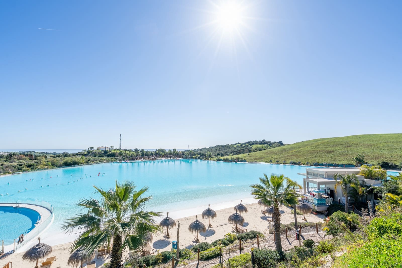 Apartamento de 3 habitaciones en Casares en venta con piscina garaje - 610.000 € (Ref: 8816521)