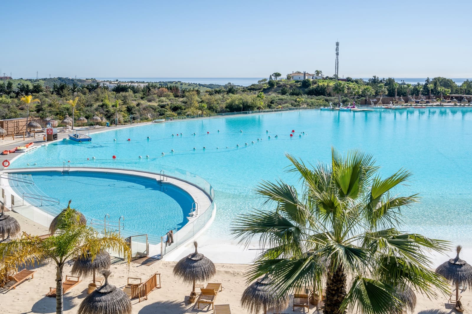 Apartamento de 3 habitaciones en Casares en venta con piscina garaje - 610.000 € (Ref: 8816521)