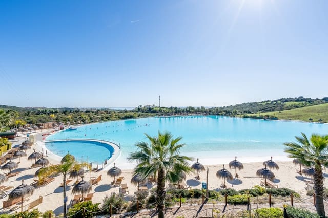 Apartamento de 3 habitaciones en Casares en venta con piscina garaje - 610.000 € (Ref: 8816521)