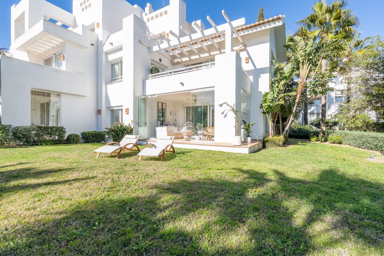 Apartamento de 3 habitaciones en Casares en venta con piscina garaje - 610.000 € (Ref: 8816521)