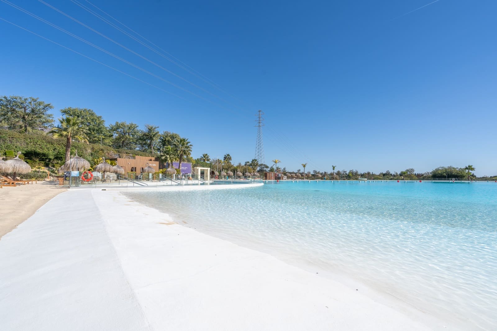 Apartamento de 3 habitaciones en Casares en venta con piscina garaje - 610.000 € (Ref: 8816521)