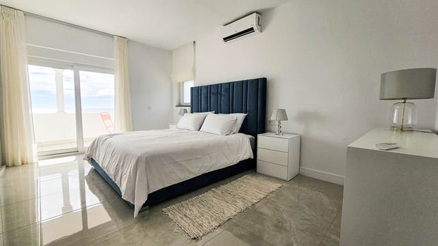 4 chambre Villa/Maison à vendre à La Duquesa / Puerto de la Duquesa, Manilva avec piscine - 1 100 000 € (Ref: 8938223)