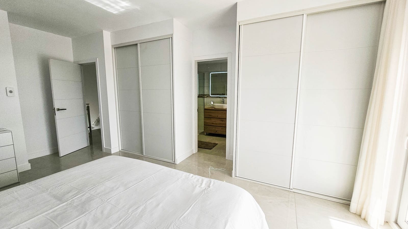 4 chambre Villa/Maison à vendre à La Duquesa / Puerto de la Duquesa avec piscine - 1 100 000 € (Ref: 8938223)