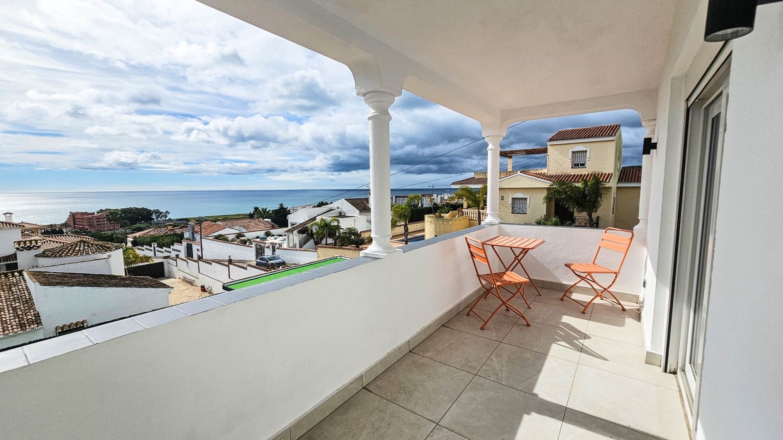 4 chambre Villa/Maison à vendre à La Duquesa / Puerto de la Duquesa avec piscine - 1 100 000 € (Ref: 8938223)