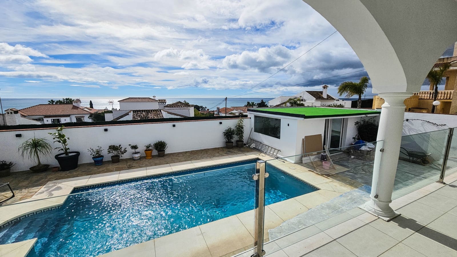 4 chambre Villa/Maison à vendre à La Duquesa / Puerto de la Duquesa avec piscine - 1 100 000 € (Ref: 8938223)