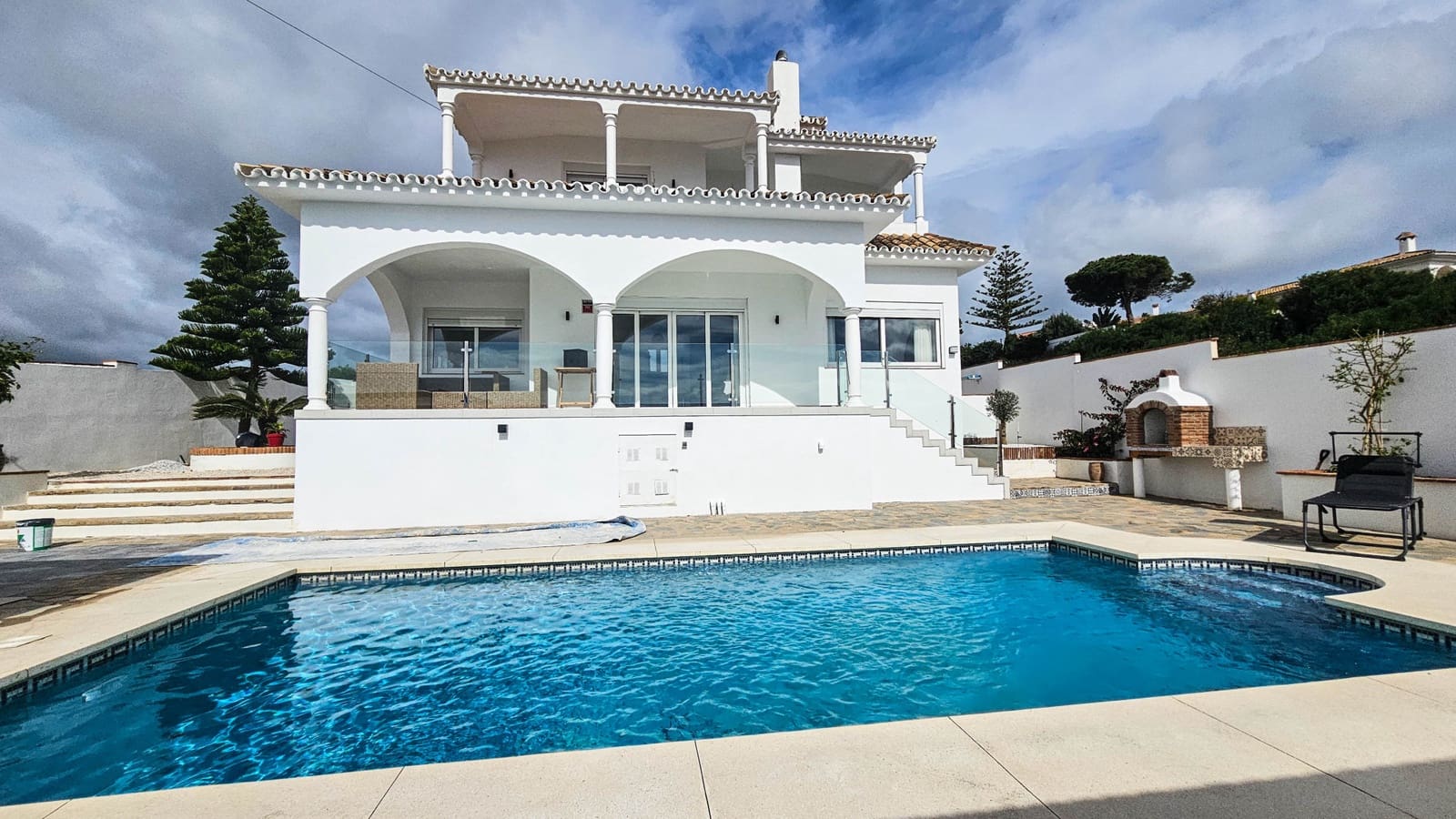 4 chambre Villa/Maison à vendre à La Duquesa / Puerto de la Duquesa avec piscine - 1 100 000 € (Ref: 8938223)