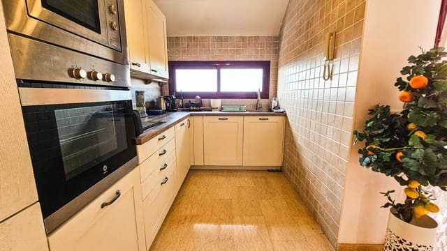 2 slaapkamer Penthouse te koop in La Duquesa / Puerto de la Duquesa, Manilva met zwembad garage - € 335.000 (Ref: 8949914)