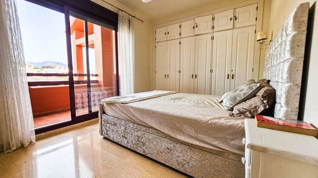 2 slaapkamer Penthouse te koop in La Duquesa / Puerto de la Duquesa, Manilva met zwembad garage - € 335.000 (Ref: 8949914)