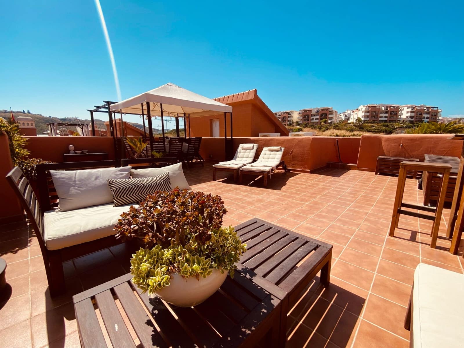 2 soveværelse Penthouse til salg i La Duquesa / Puerto de la Duquesa med swimmingpool garage - € 335.000 (Ref: 8949914)
