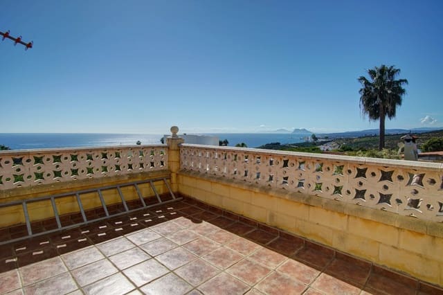 4 soveværelse Villa til salg i Torreguadiaro - San Diego, San Roque - € 595.000 (Ref: 9108420)