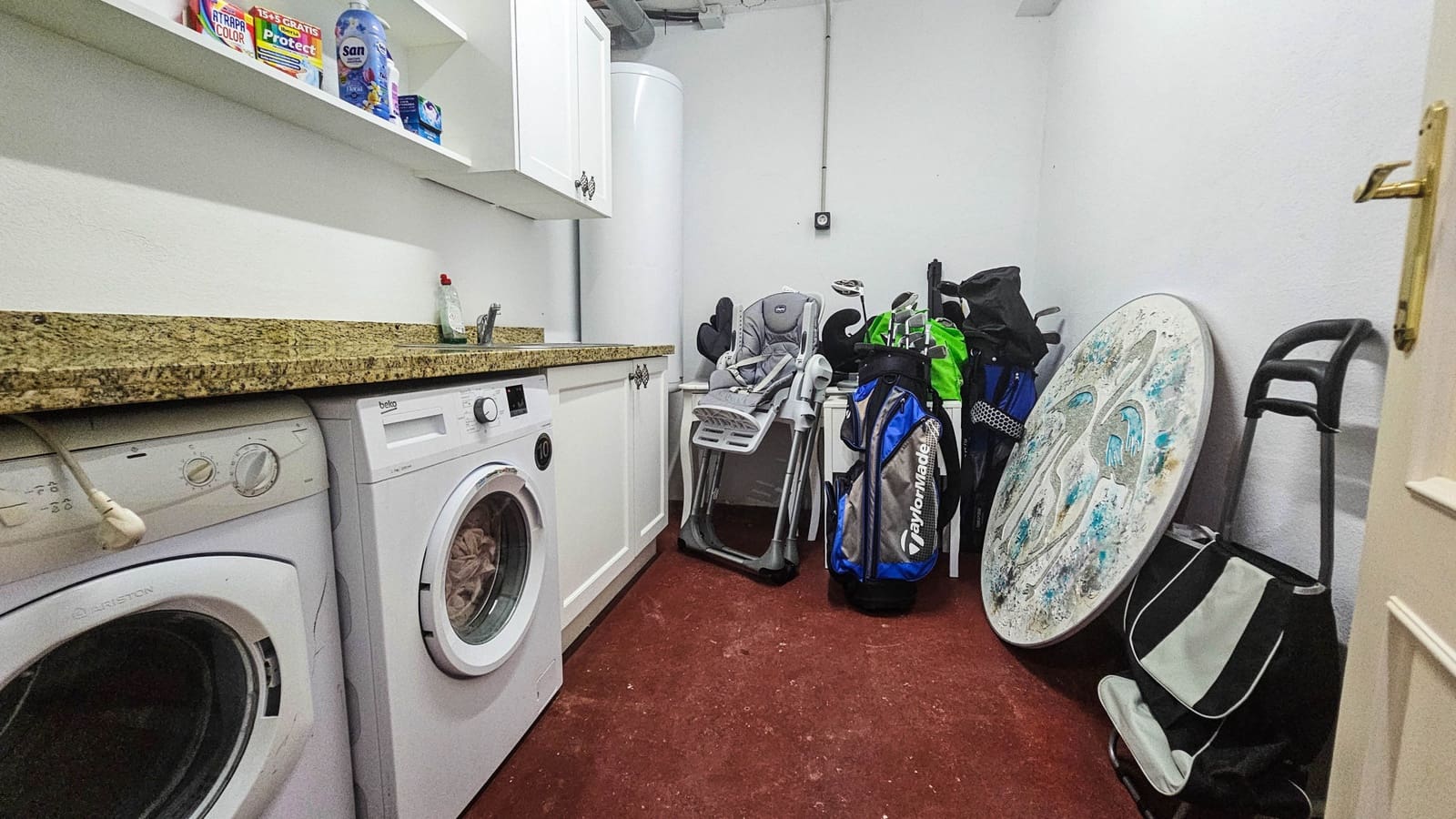 4 soverom Kjedet enebolig til salgs i Manilva med svømmebasseng garasje - € 695 000 (Ref: 9177181)