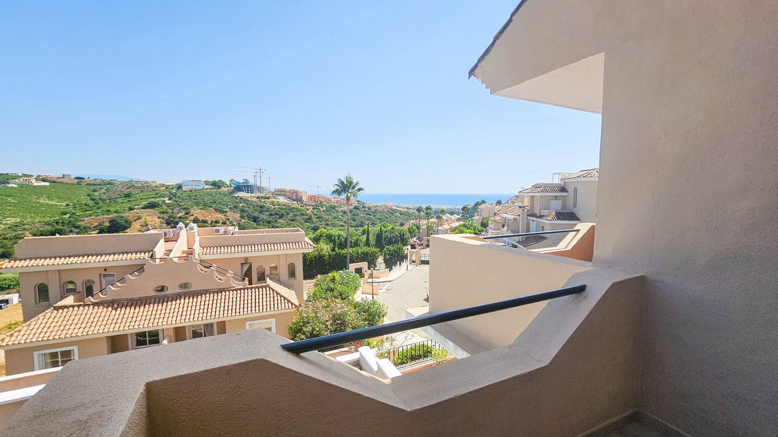 4 slaapkamer Halfvrijstaande villa te koop in Manilva met zwembad garage - € 645.000 (Ref: 9177181)