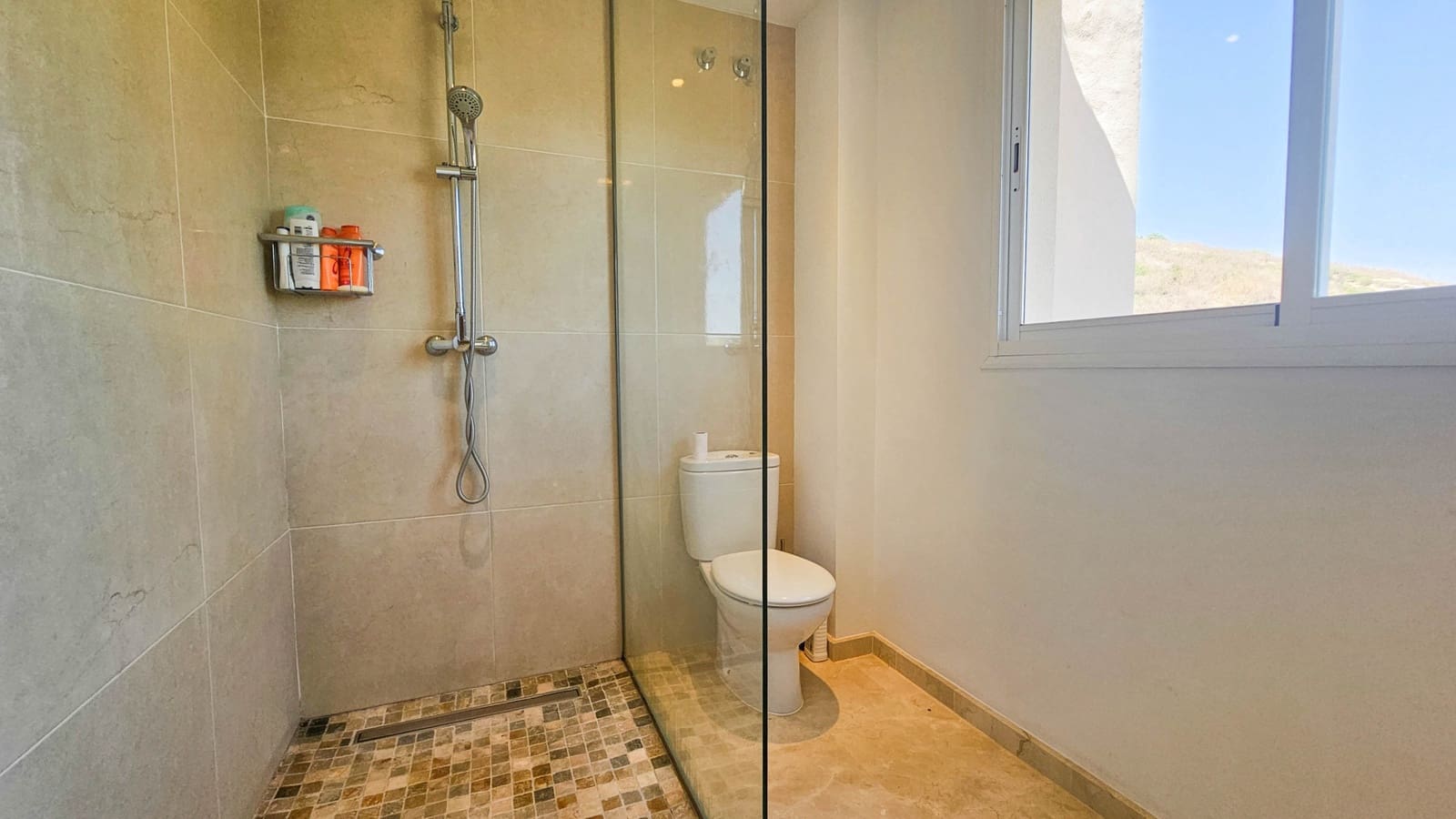 4 slaapkamer Halfvrijstaande villa te koop in Manilva met zwembad garage - € 645.000 (Ref: 9177181)