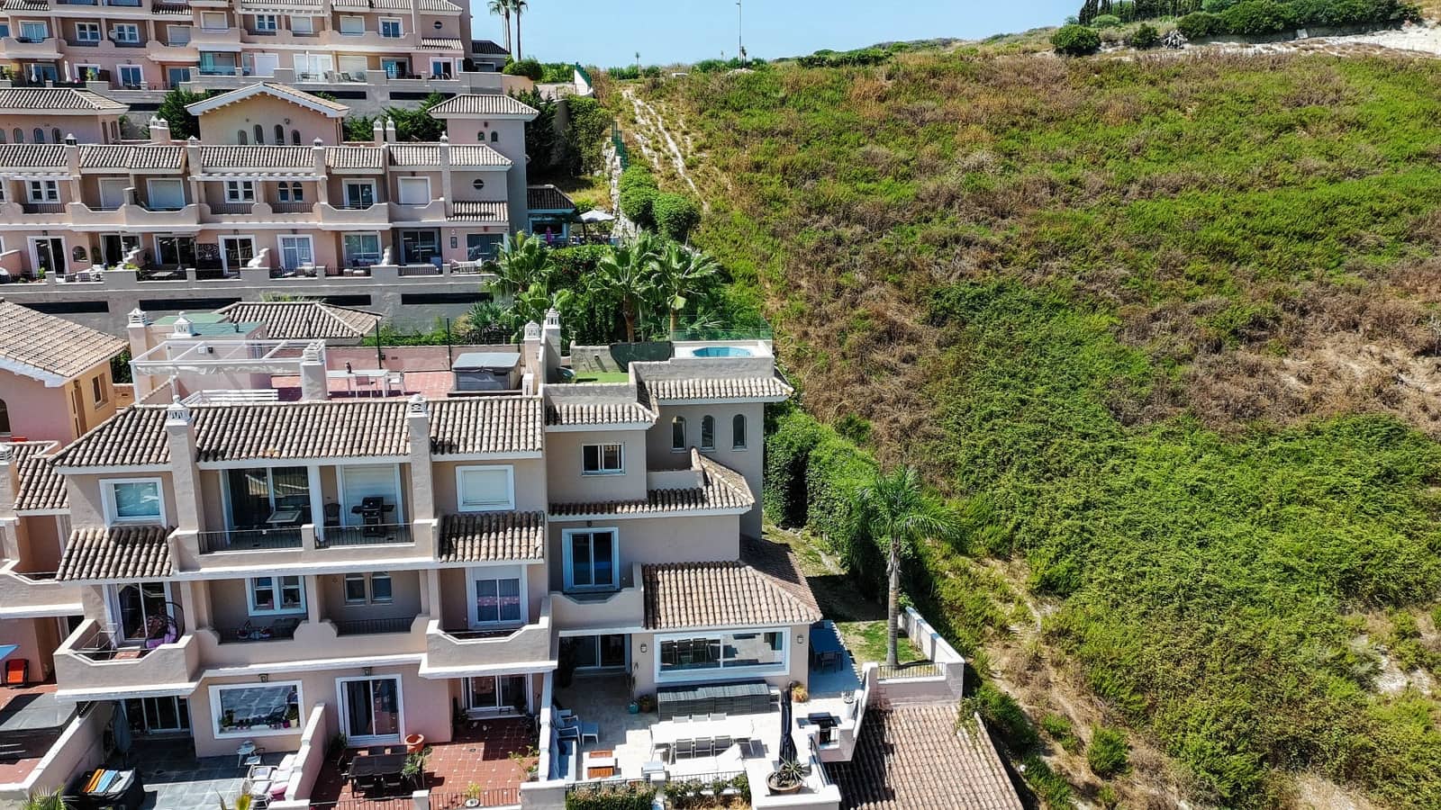 4 slaapkamer Halfvrijstaande villa te koop in Manilva met zwembad garage - € 645.000 (Ref: 9177181)