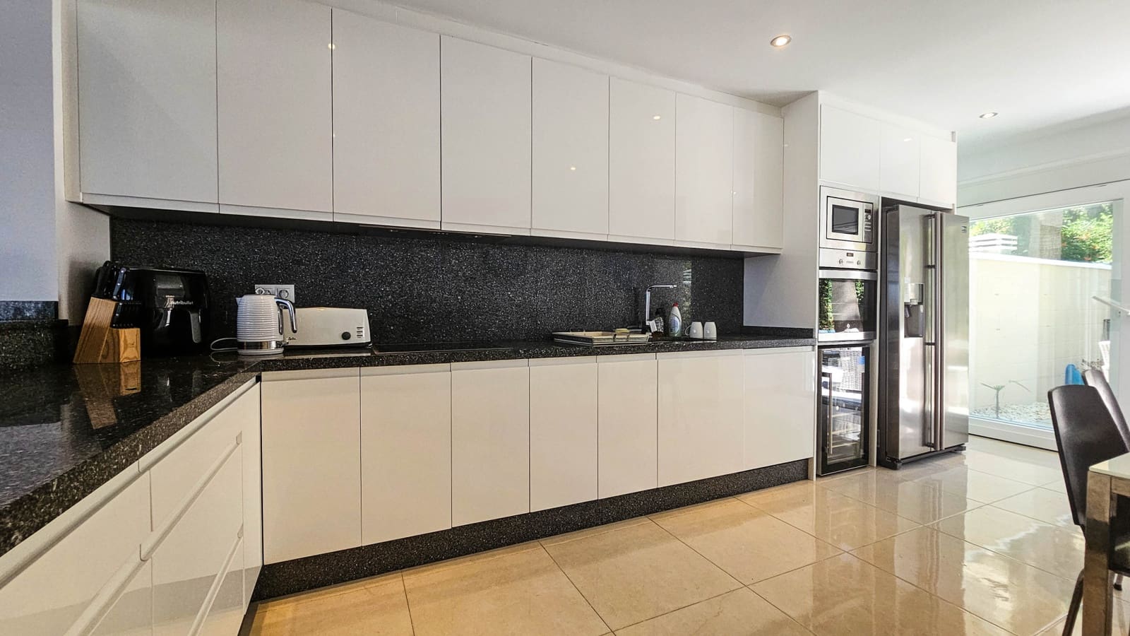 4 slaapkamer Halfvrijstaande villa te koop in Manilva met zwembad garage - € 645.000 (Ref: 9177181)