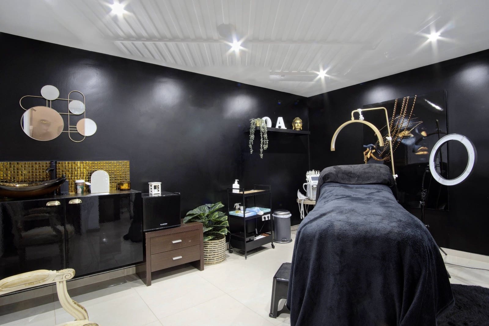 4 soveværelse Byhus til salg i Manilva med swimmingpool garage - € 439.000 (Ref: 9190599)