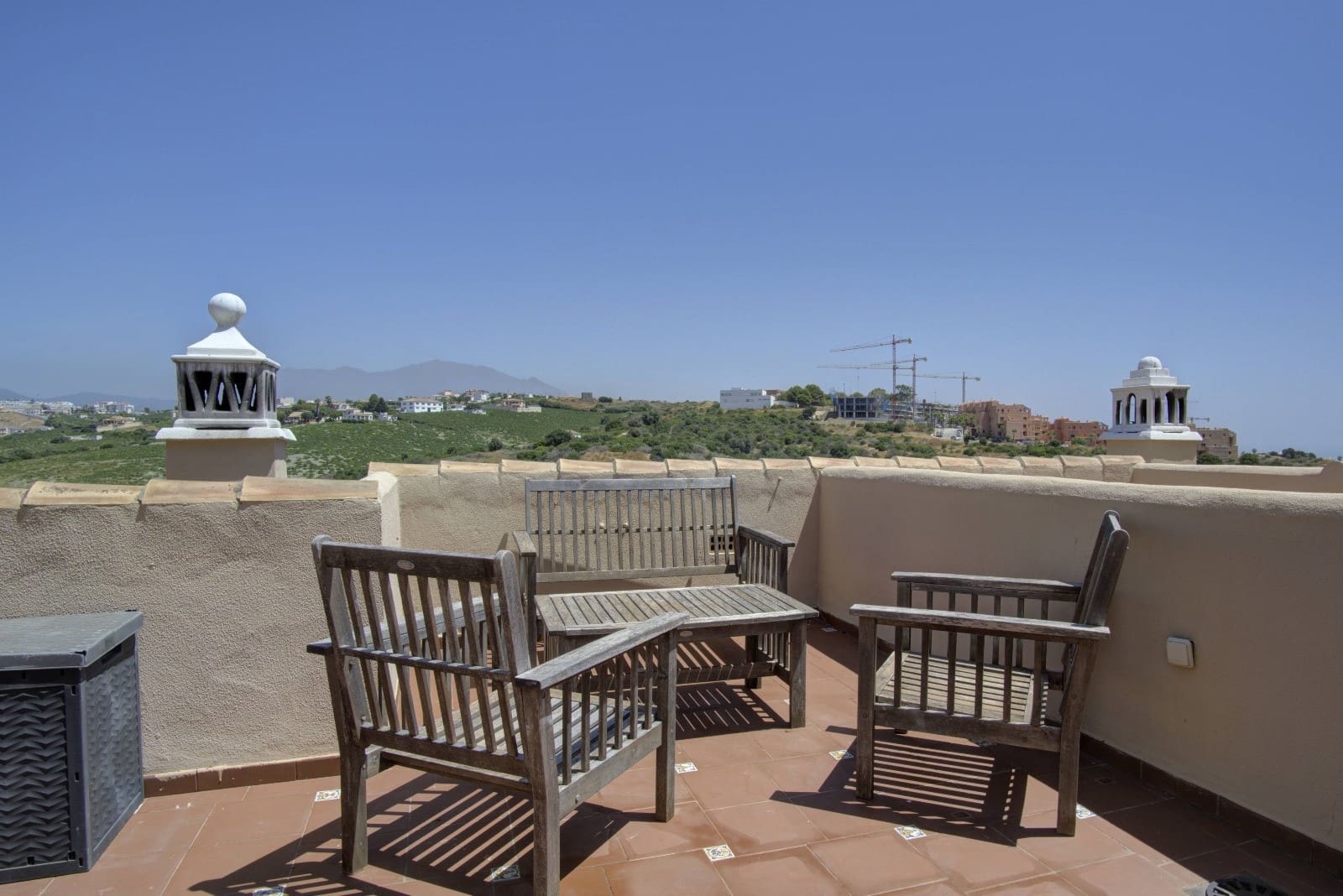 4 soveværelse Byhus til salg i Manilva med swimmingpool garage - € 439.000 (Ref: 9190599)