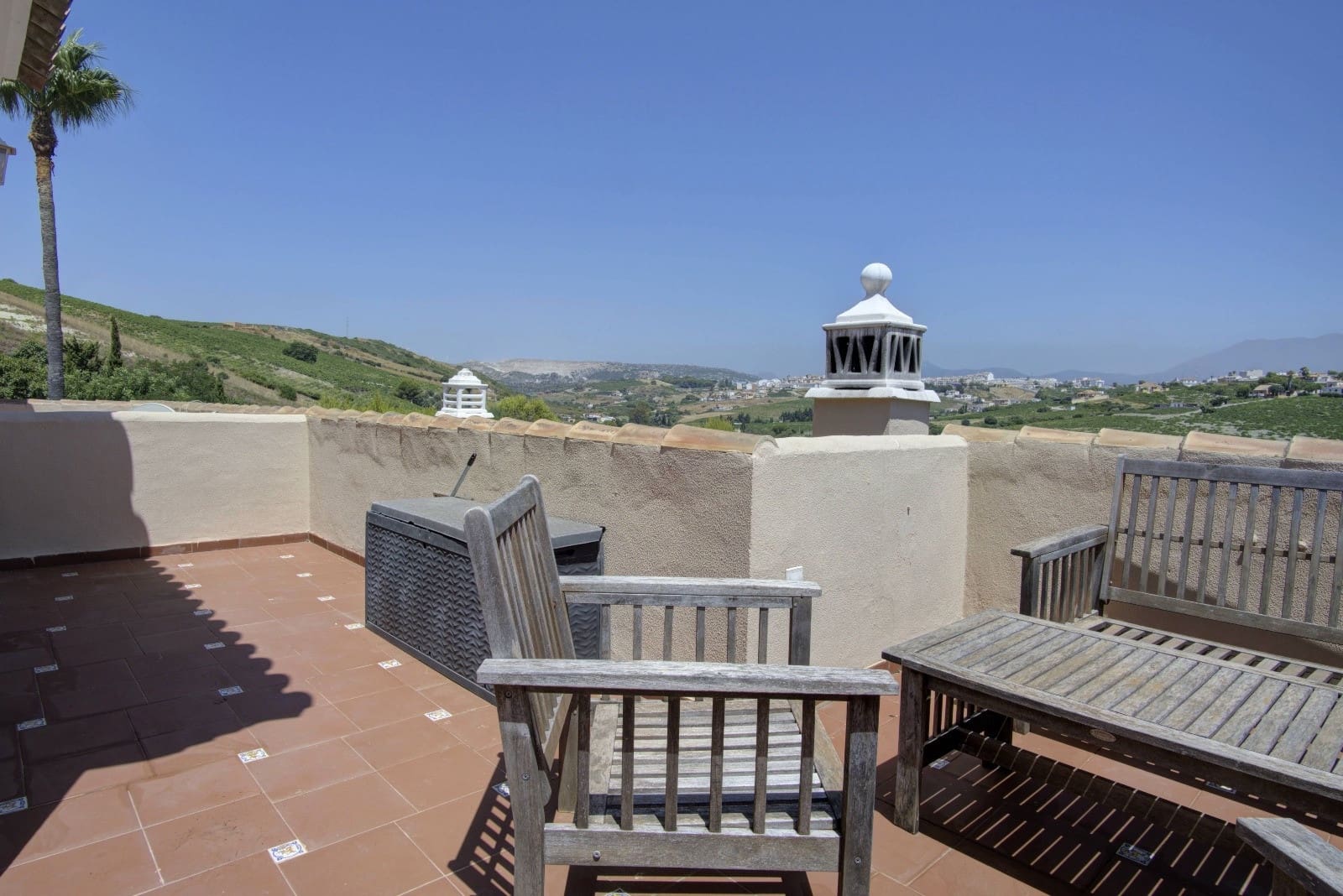 4 soveværelse Byhus til salg i Manilva med swimmingpool garage - € 439.000 (Ref: 9190599)