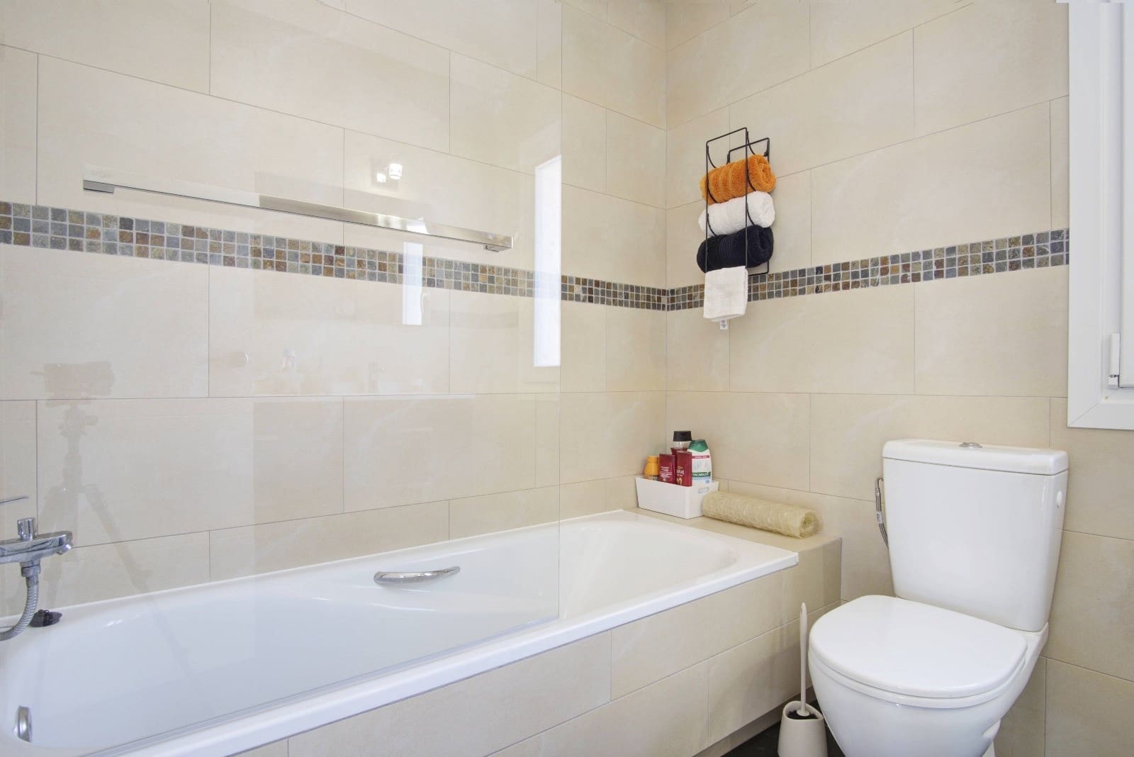 3 slaapkamer Huis te koop in La Duquesa / Puerto de la Duquesa met zwembad - € 440.000 (Ref: 9195075)