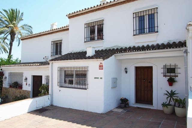 3 slaapkamer Huis te koop in La Duquesa / Puerto de la Duquesa, Manilva met zwembad - € 440.000 (Ref: 9195075)