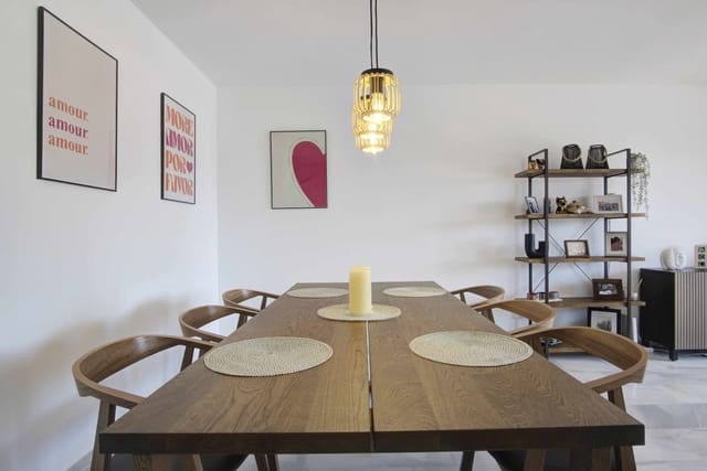 3 slaapkamer Huis te koop in La Duquesa / Puerto de la Duquesa, Manilva met zwembad - € 440.000 (Ref: 9195075)