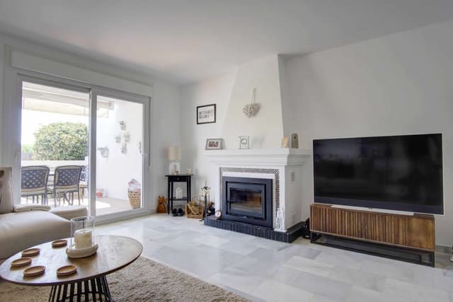 3 slaapkamer Huis te koop in La Duquesa / Puerto de la Duquesa, Manilva met zwembad - € 440.000 (Ref: 9195075)