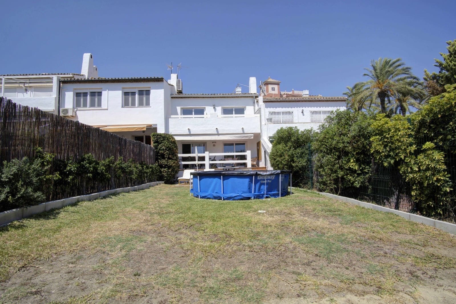 3 slaapkamer Huis te koop in La Duquesa / Puerto de la Duquesa met zwembad - € 440.000 (Ref: 9195075)