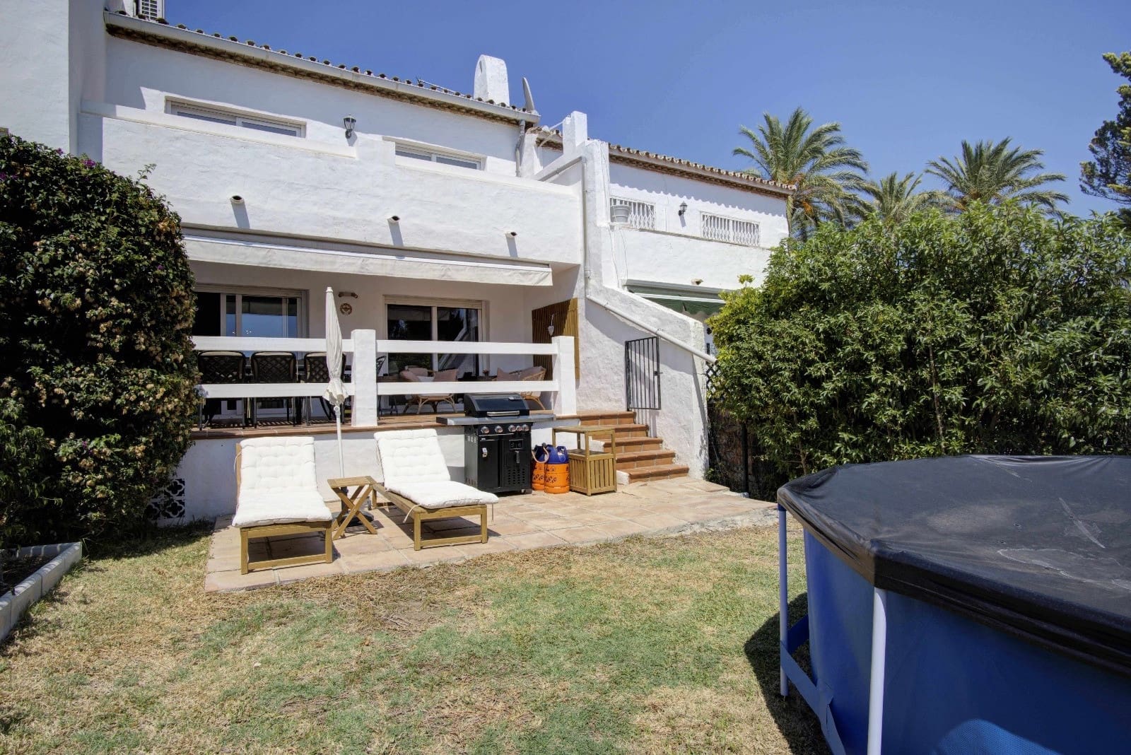 3 slaapkamer Huis te koop in La Duquesa / Puerto de la Duquesa met zwembad - € 440.000 (Ref: 9195075)