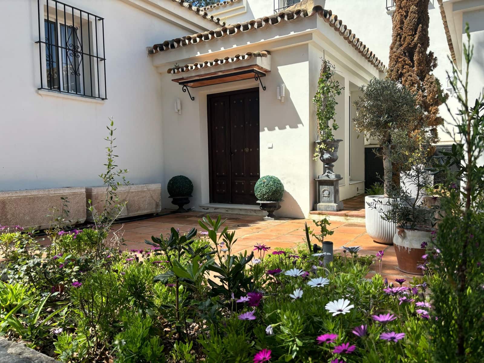 4 sypialnia Willa na sprzedaż w Sotogrande z basenem garażem - 1 190 000 € (Ref: 9227451)